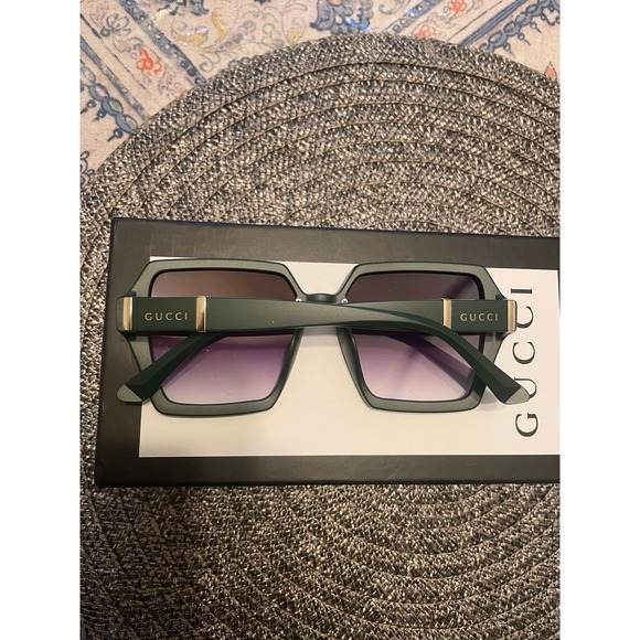 Gucci Oversized Geometric Sunglasses Green Purple Gradient S03 56-18-137 C5 main image 4